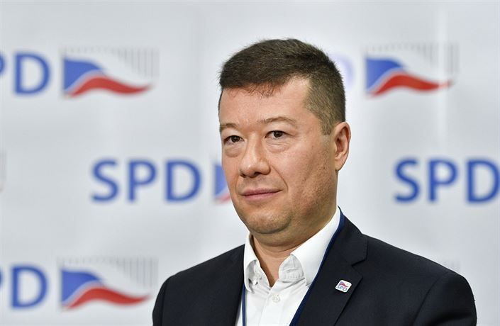 Migranti zanesli do Evropy opičí mor, varoval Okamura. Nemoc vůbec neexistuje